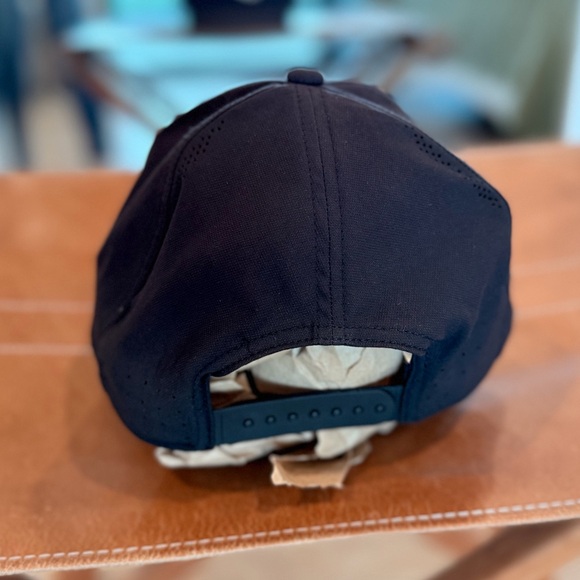 NWOT Nike Black hat - Picture 2 of 3